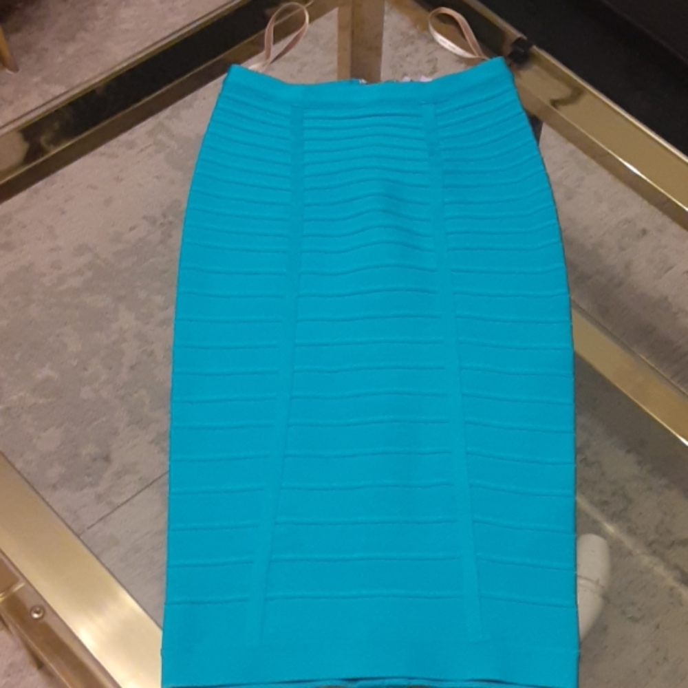 NWT Herve Leger torques skirt